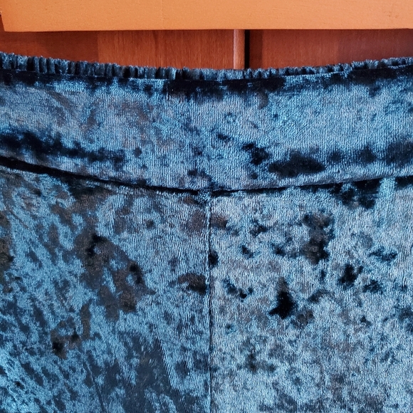 Crushed Velvet Wide Leg Pants - Picture 4 of 10